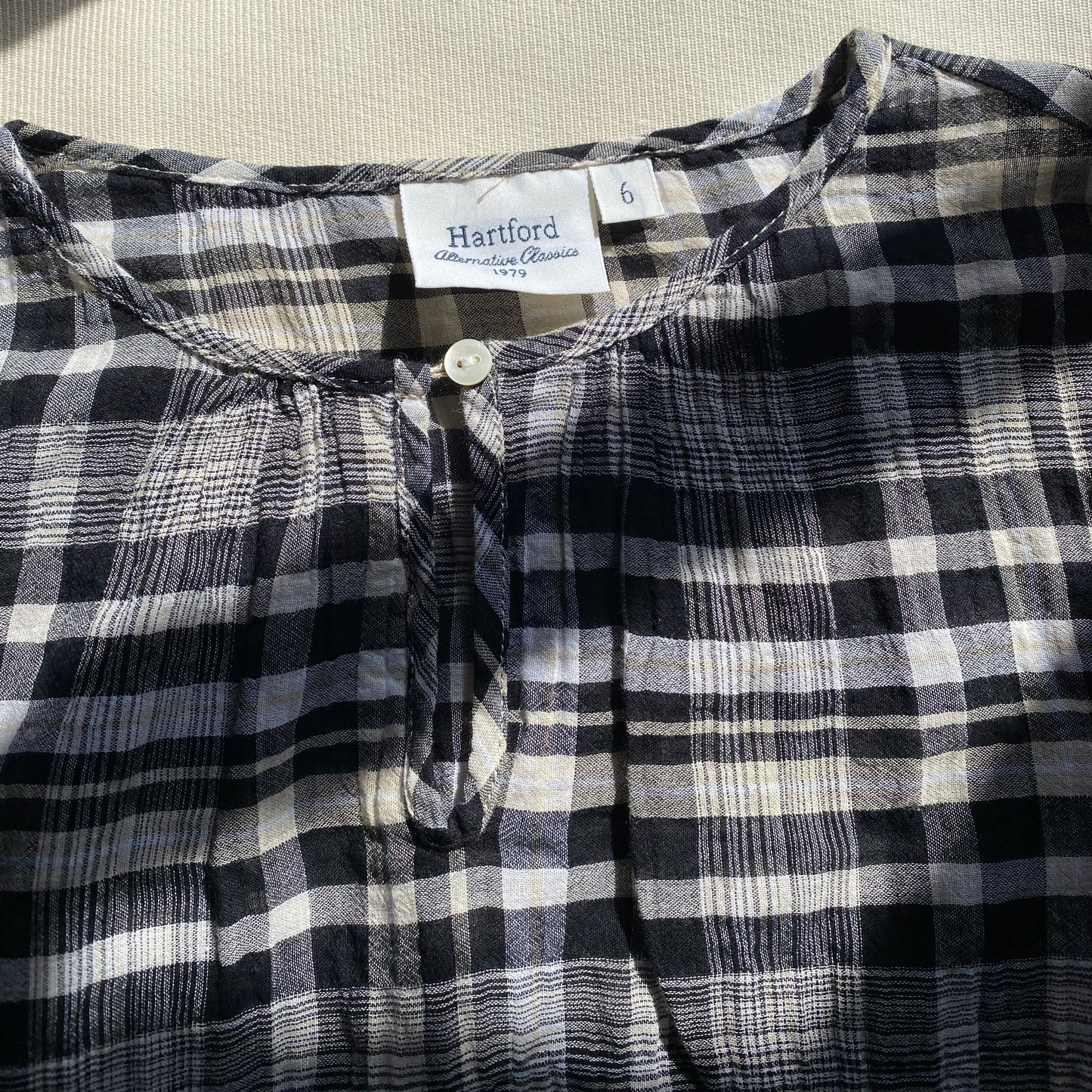 ** KIDS ** Hartford Checked Shirt, size 6 years