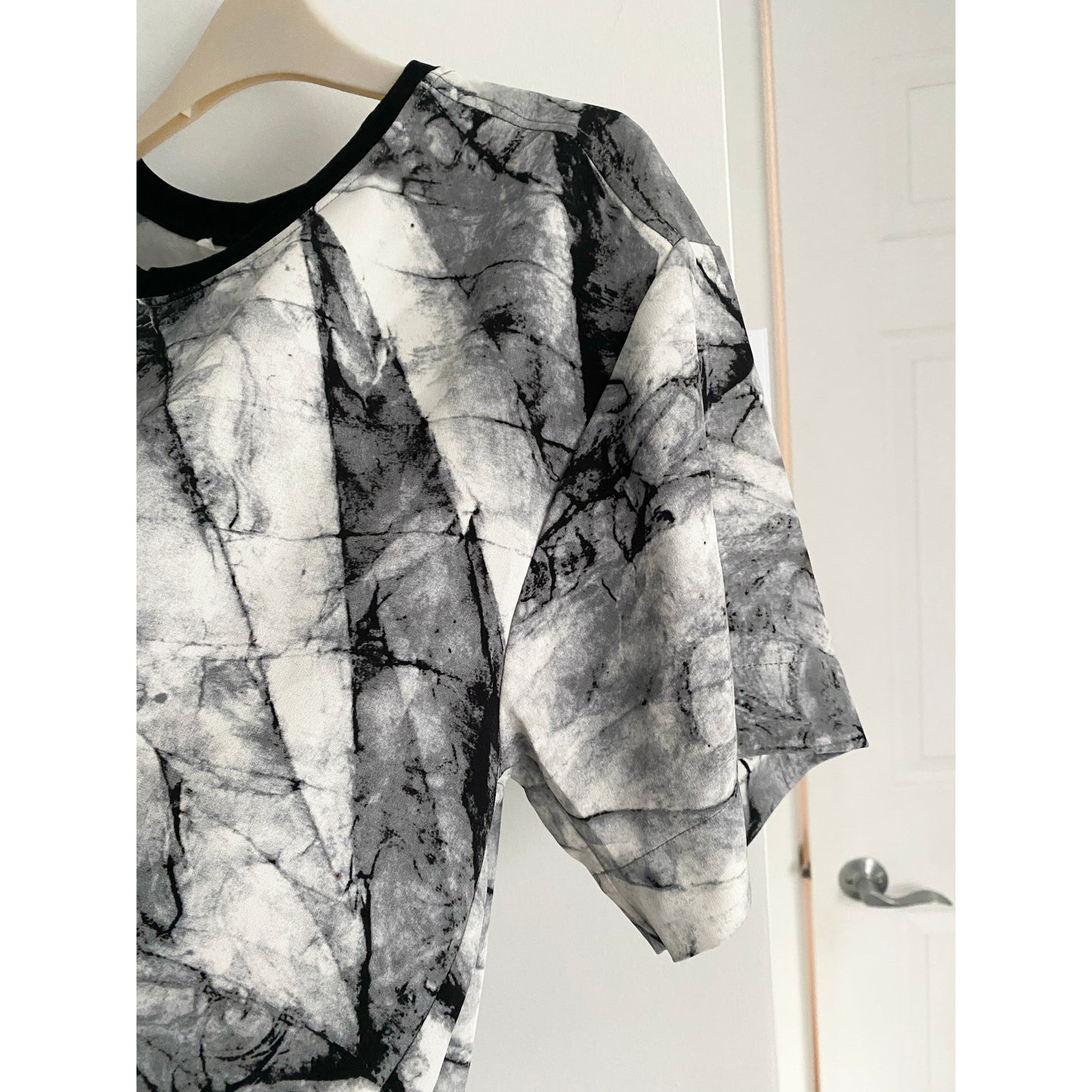 Helmut Lang Short Sleeve Printed Black/ White Top, size XS