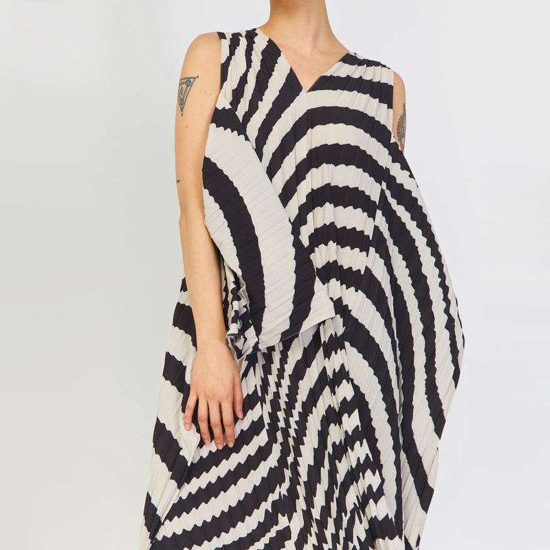 Henrik Vibskov "Jelly" Cutout Shoulder Pleated Dress, size XS/S (Fits anywhere up to XXL).