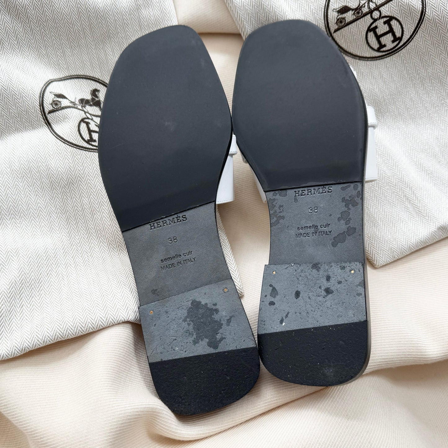 Hermès "Guilia" Sandal in White, size 38