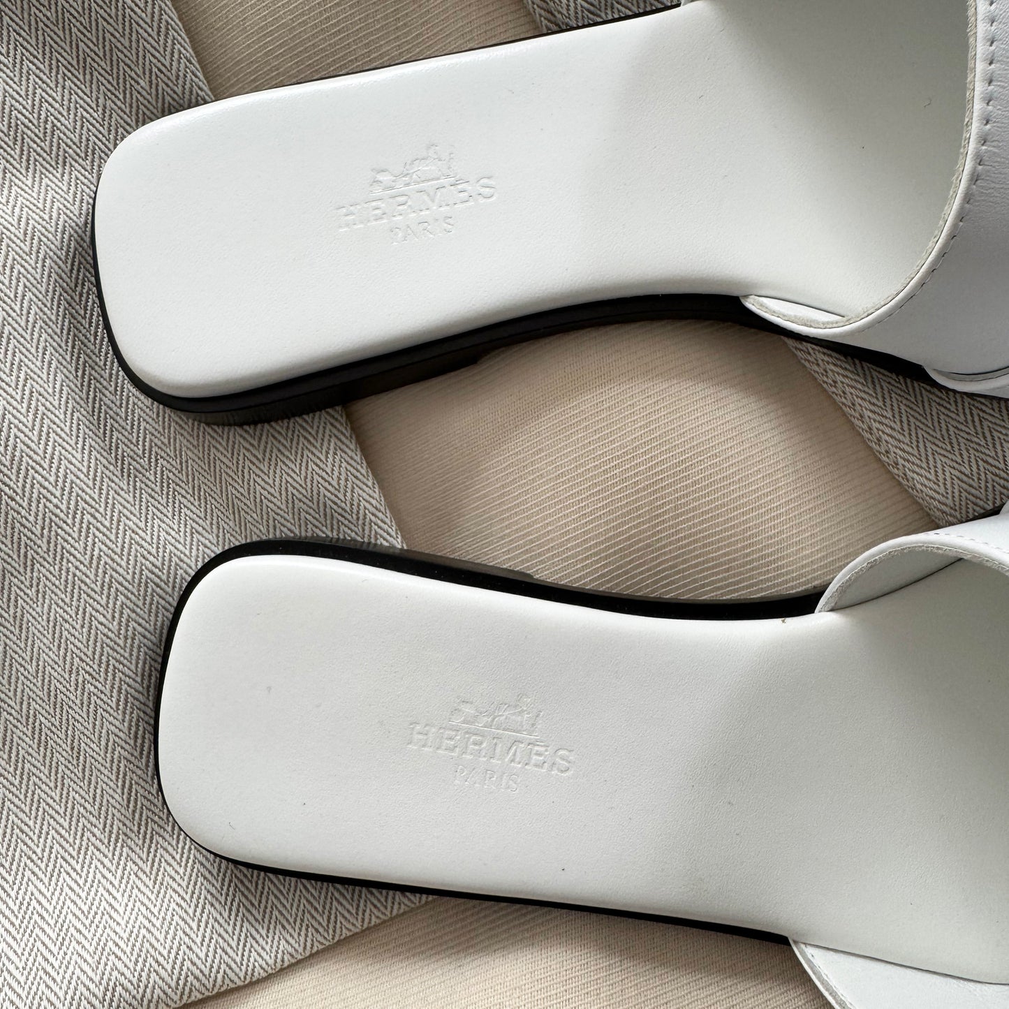 Hermès "Guilia" Sandal in White, size 38