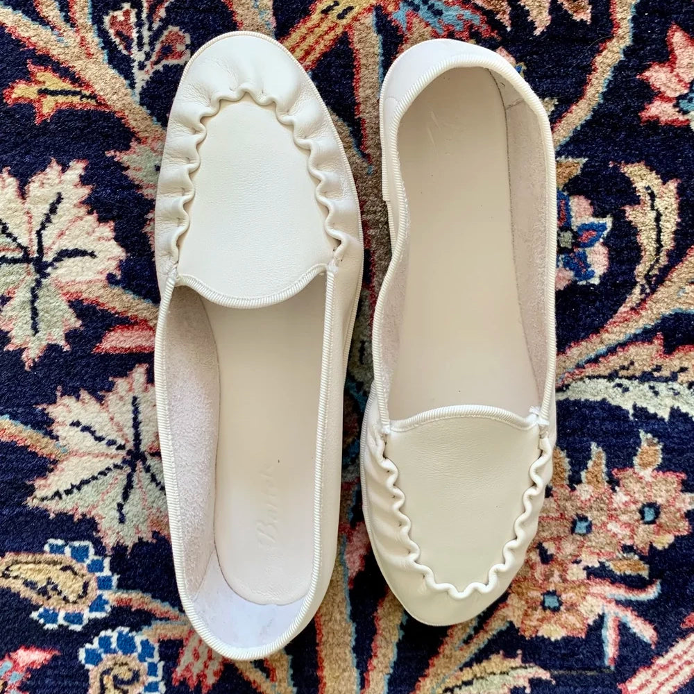 Bartels "Marygold" Moccasin Flats in Cream, size 41 (fits 10/10.5)