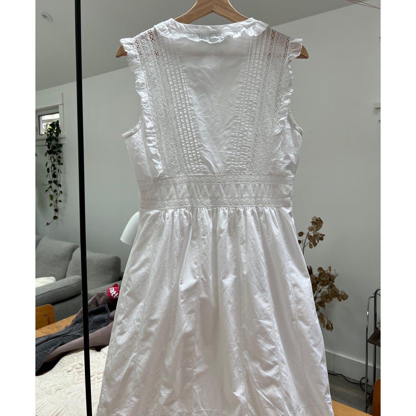 Sea New York "Lilli" Dress in White, size 8 (fits like size 6)