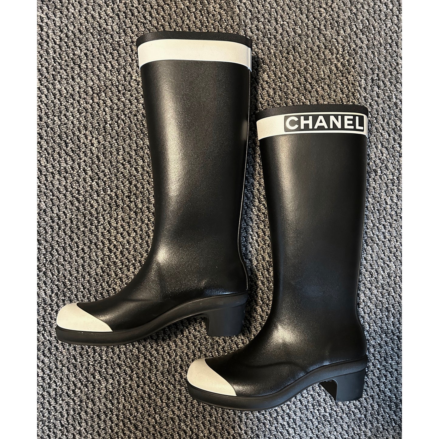 Chanel Cap Toe Rain Boots, size 39