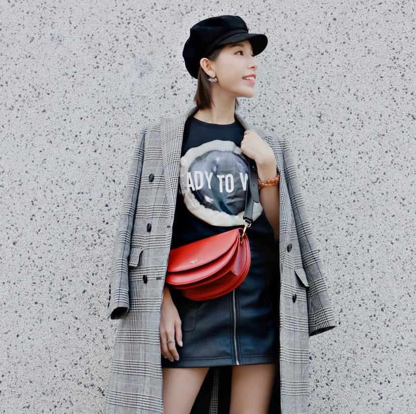 Apede Mod 1.9 Crescent Bag in Red