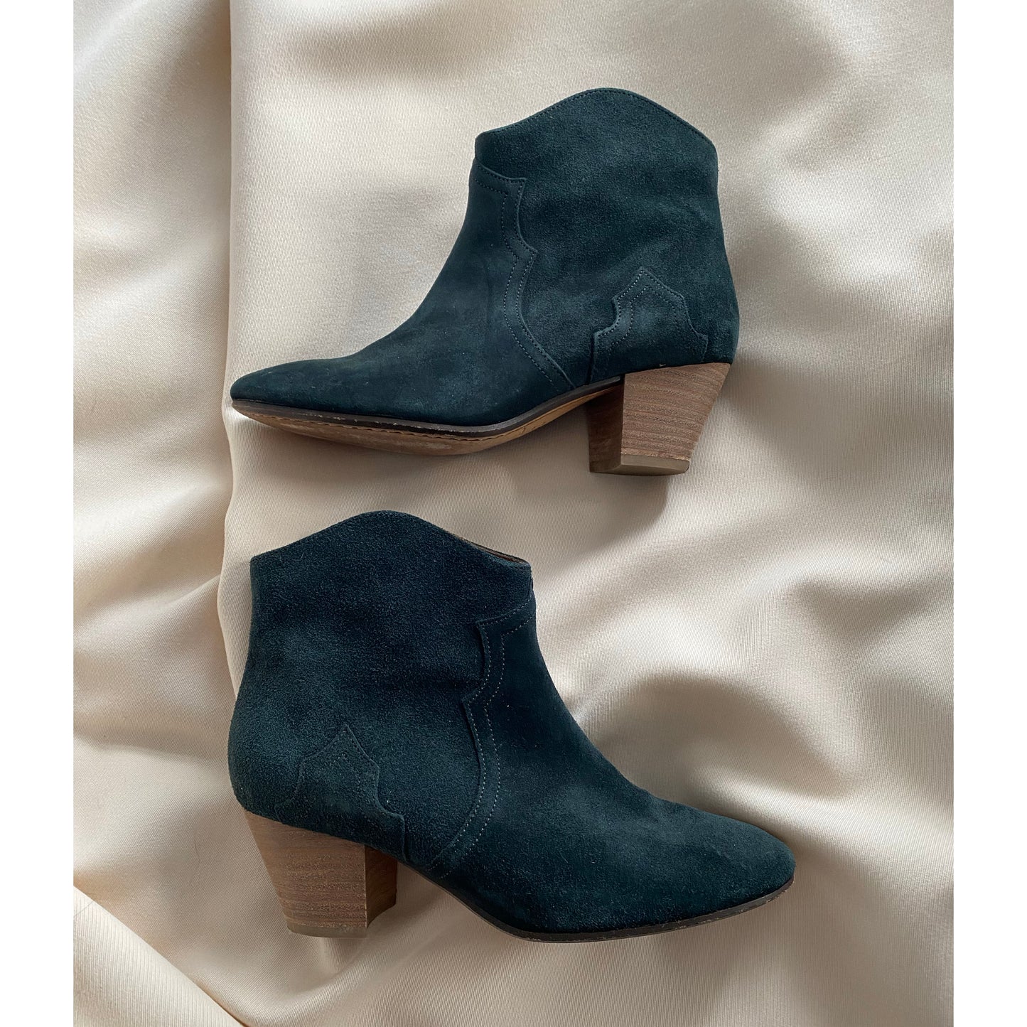 Bottines Isabel Marant en daim "Dicker" en noir délavé, taille 37