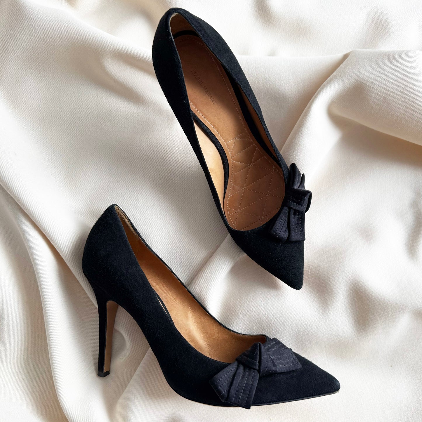 Escarpins à nœud en daim Isabel Marant, taille 39 (convient à 8,5)