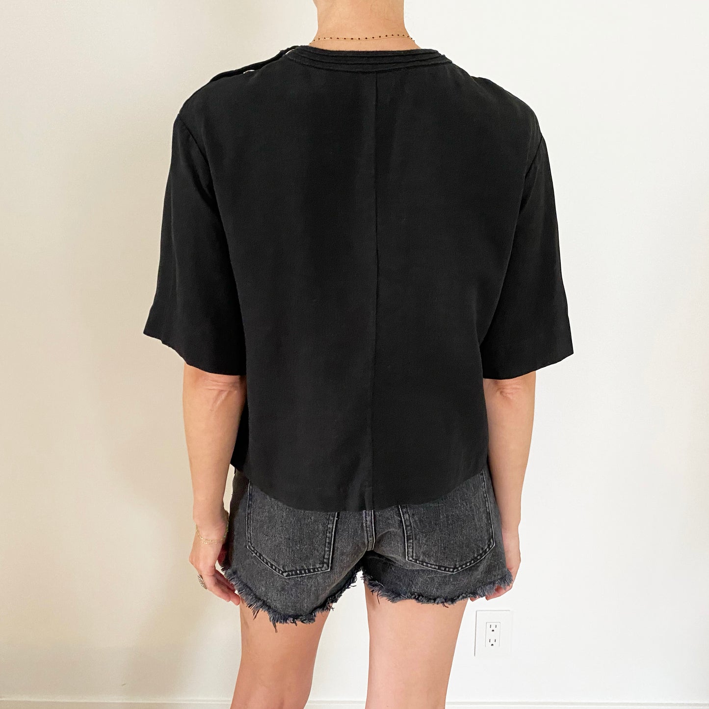 Haut en lin noir brodé Isabel Marant, taille 36