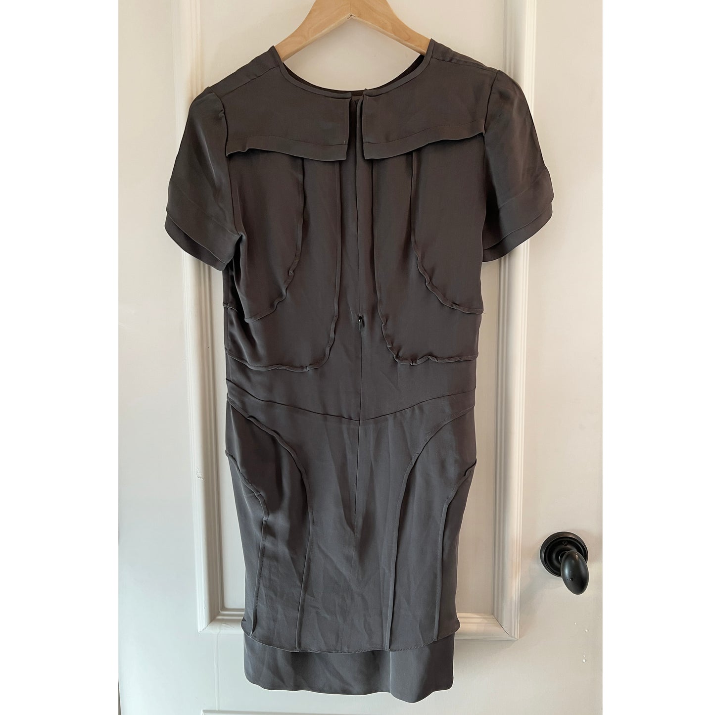 Isabel Marant Mini-robe à coutures en soie grise "Madlyn", taille 36 (convient à la taille 0/2)