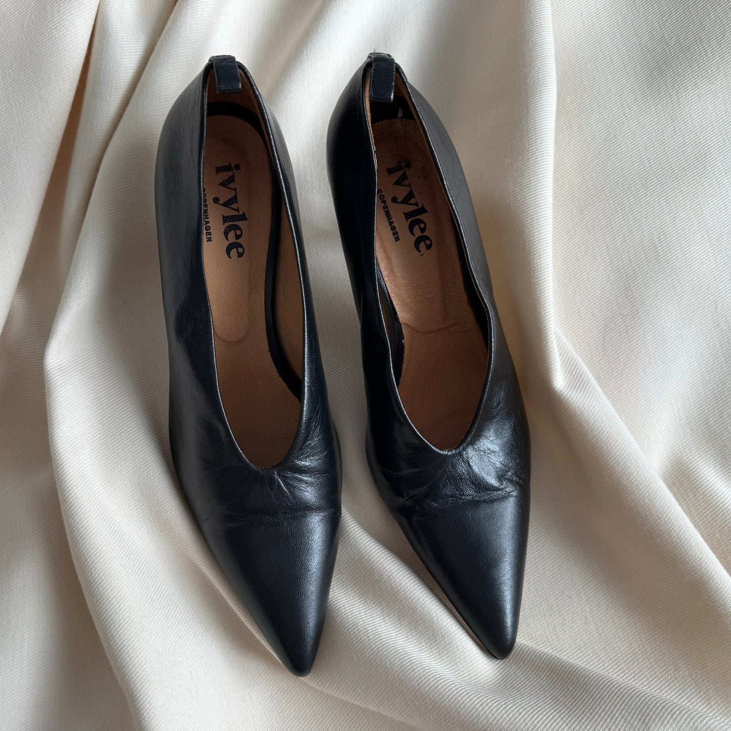 Ivylee "Vivienne" Pumps in Black, size 39 (fits 38.5)