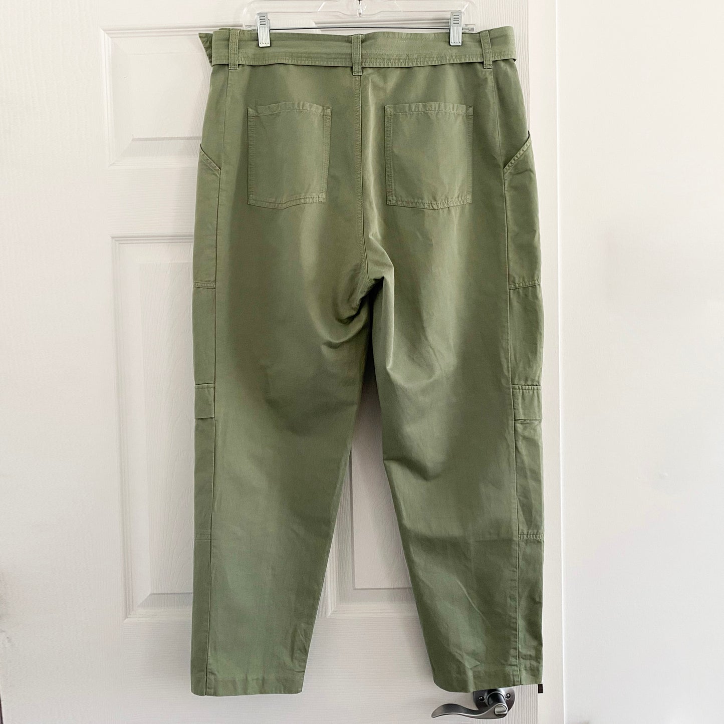 J Brand "Athena" Cotton/Linen Cargo Pant in Green, size 32