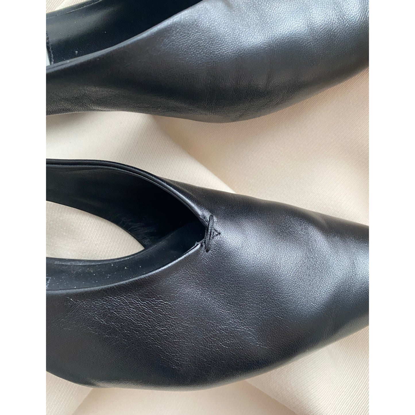 Jil Sander Pointed Toe Flat Slingbacks in Black, size 36