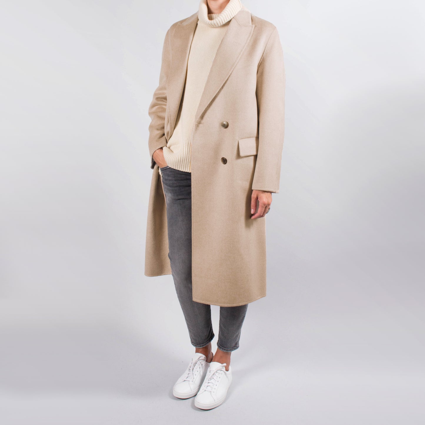 Joseph "KINO" Cashmere Coat in "Sand", size 36 (fits like a Medium)