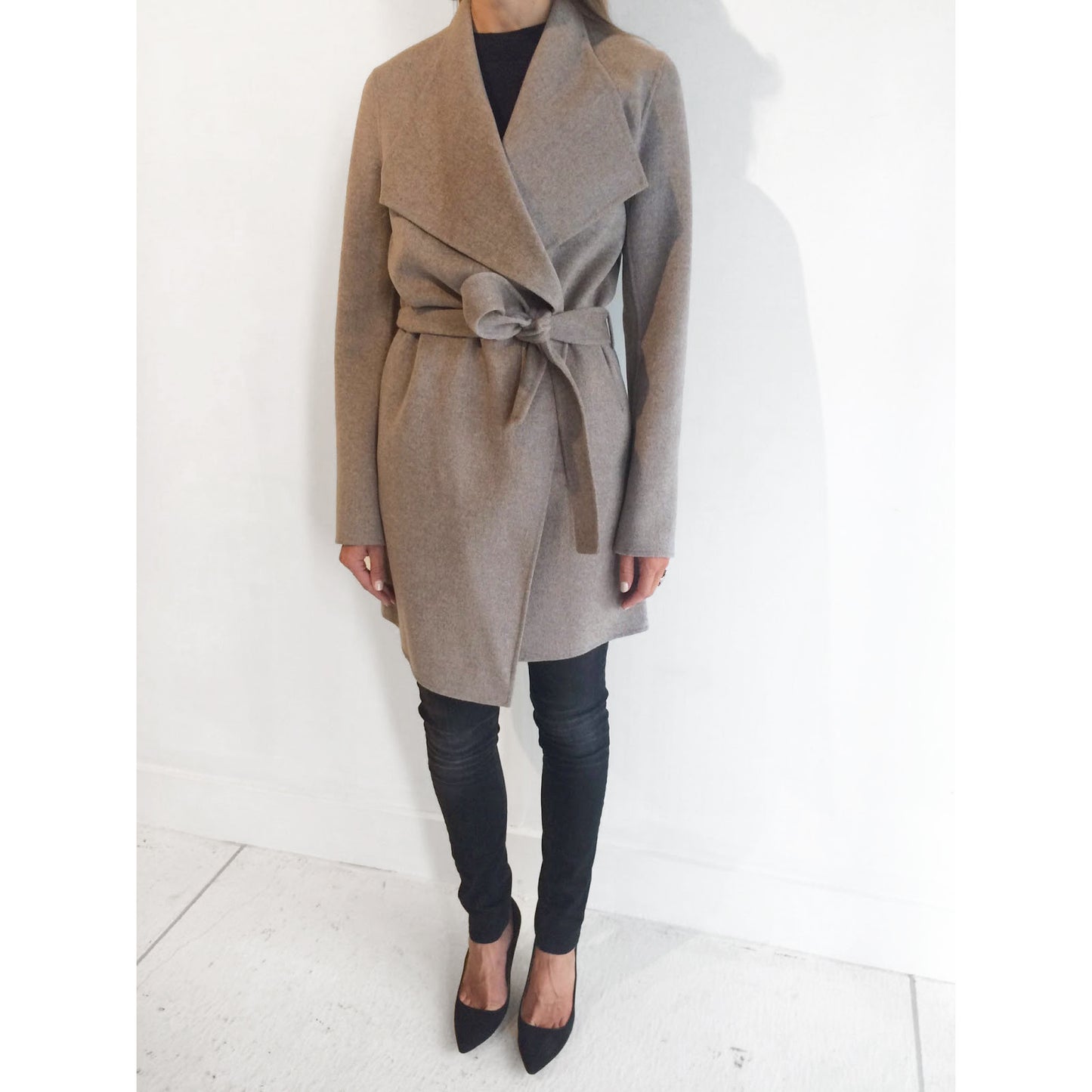 Joseph "Lisa Long" Doubleface Cashmere/Wool Coat in Taupe, size 40 (fits 6/8)