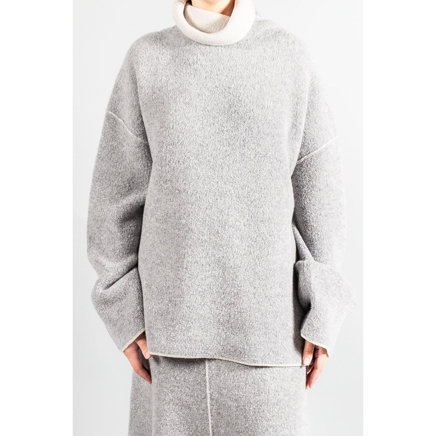 Joseph Bouclette Knit Sweater in Grey, size XXS (fits SO oversize)