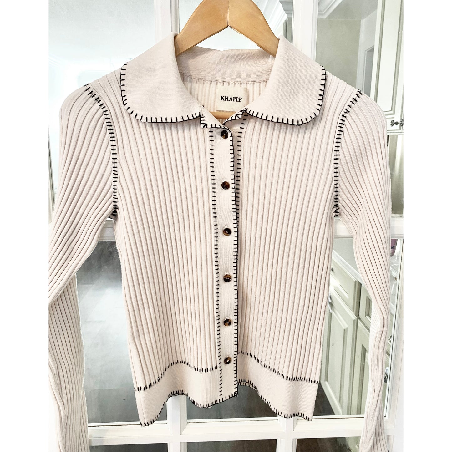 KHAITE « Teagan » Cardigan côtelé en laine mérinos mélangée en crème, taille petite (convient à un XS)