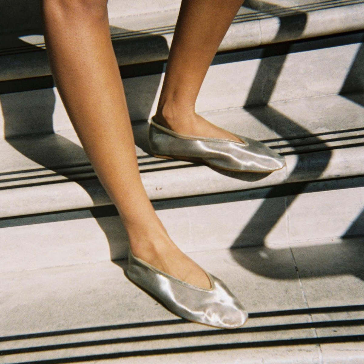 Le Monde Beryl "Luna" Slipper in Silver Mesh, size 39 (fits 8.5)