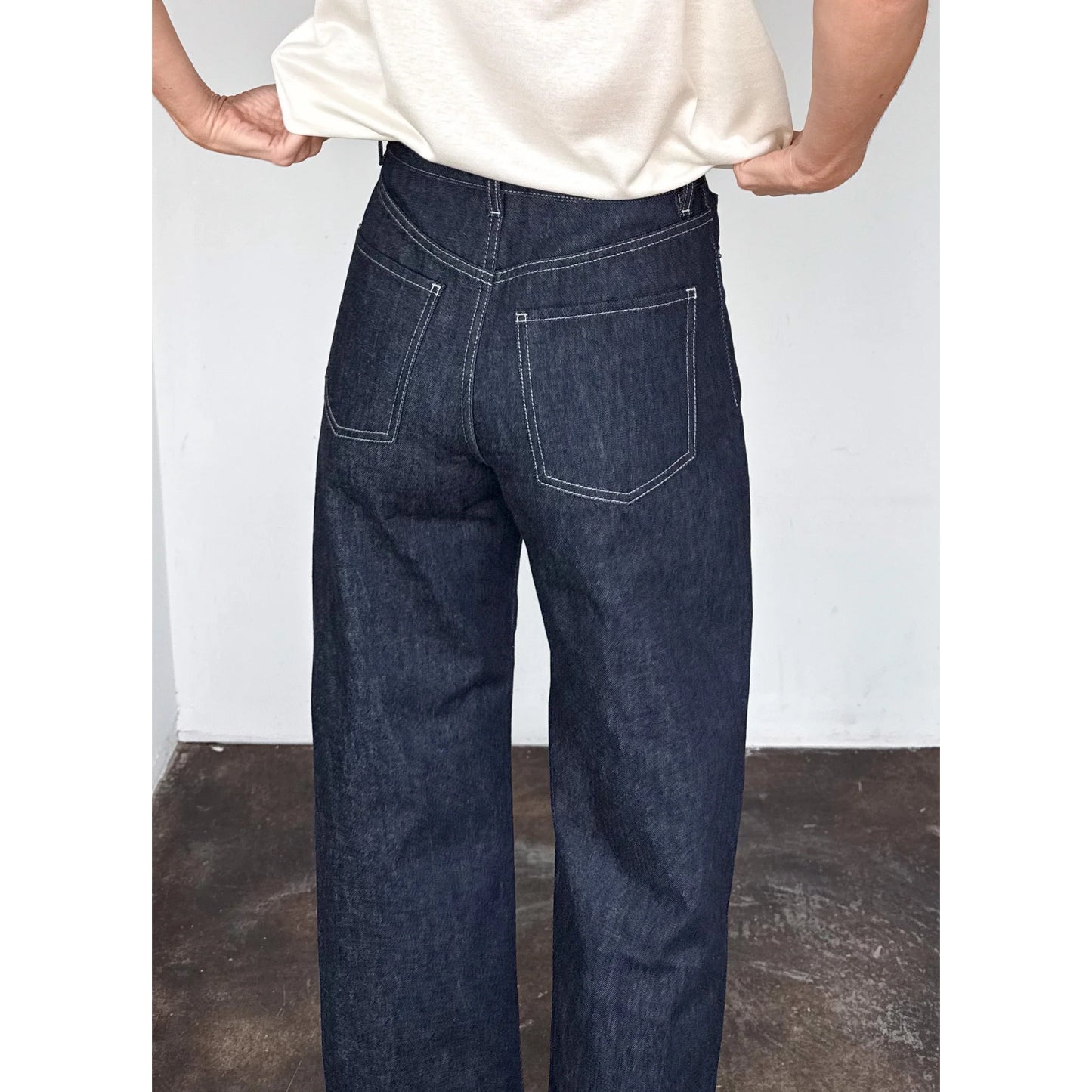 Lee Mathews "Leo" Jeans in Dark Indigo, size "4"