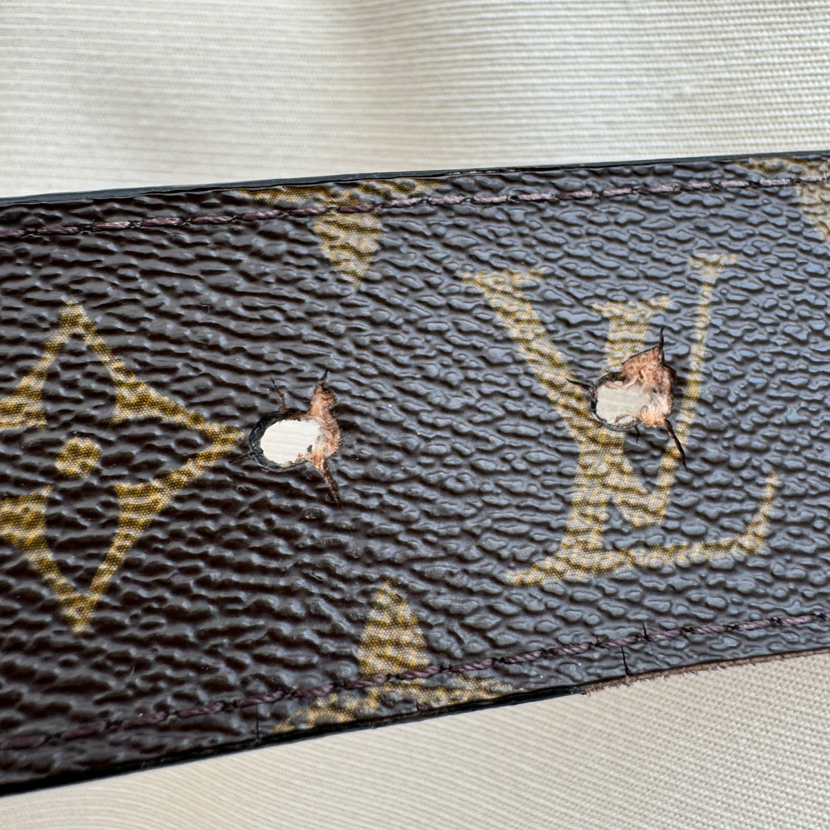 Louis Vuitton "LV Initiales" 40MM Reversible Belt, Size 100cm