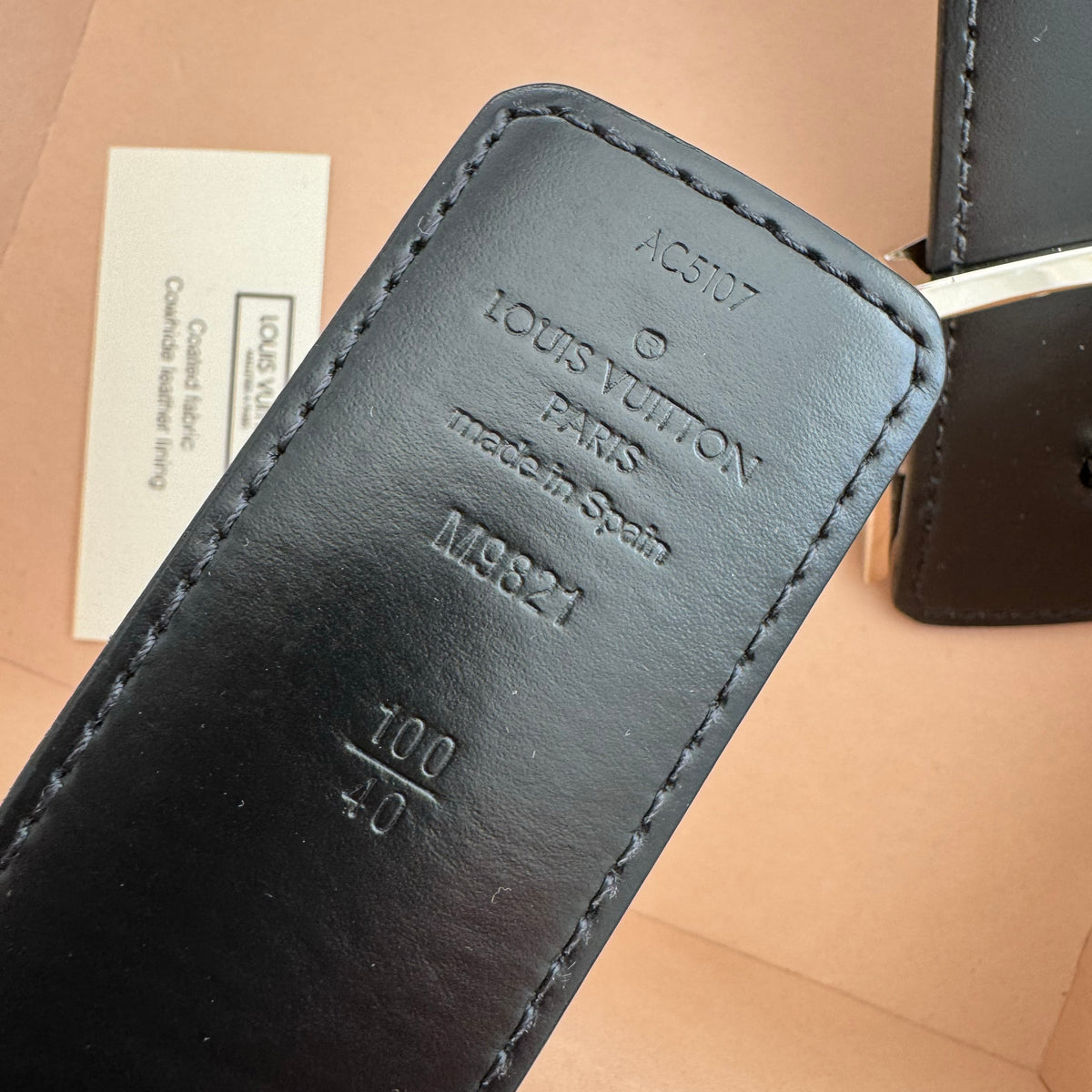 Louis Vuitton "LV Initiales" 40MM Reversible Belt, Size 100cm
