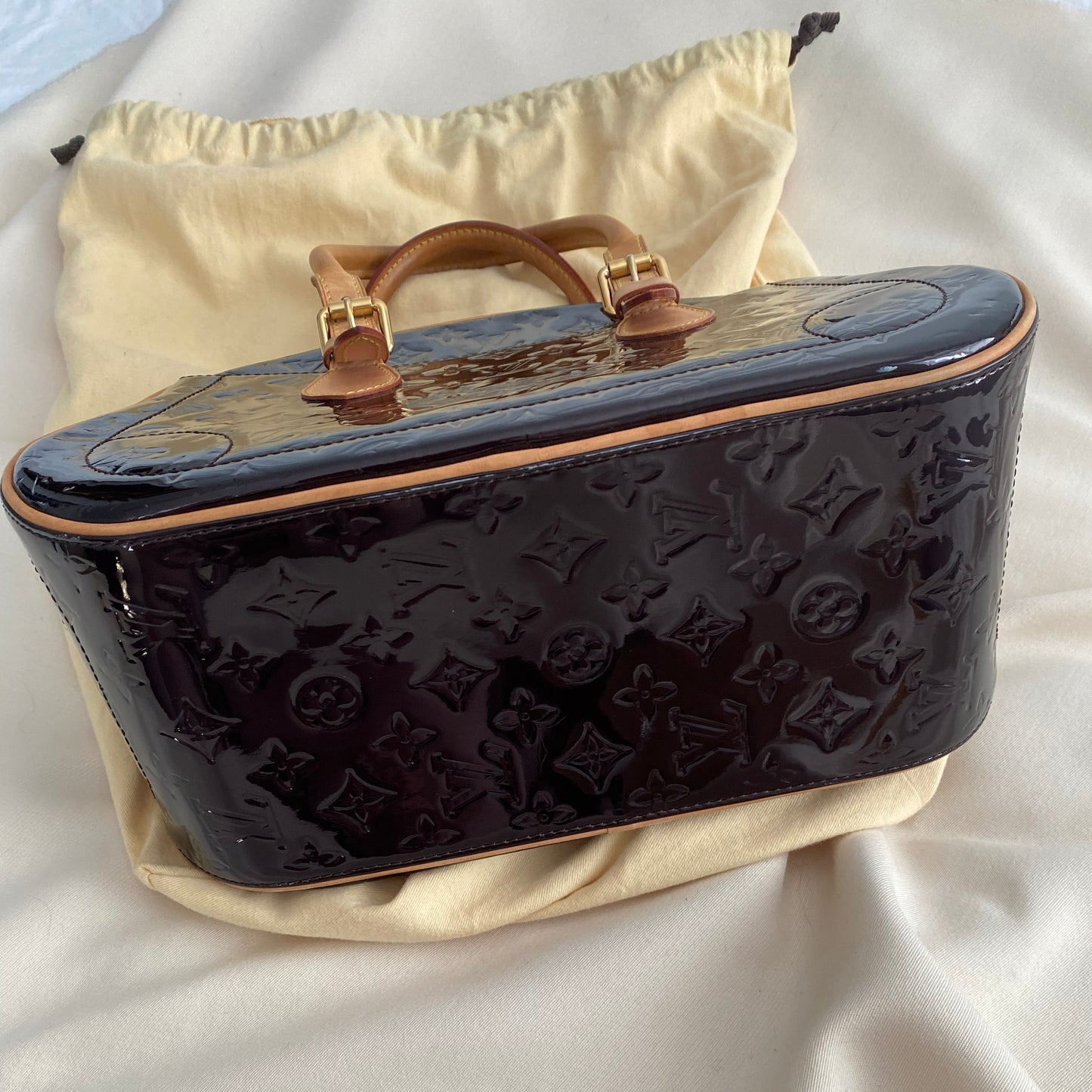 LOUIS VUITTON  Vernis Summit Drive Bag in "Amarante"