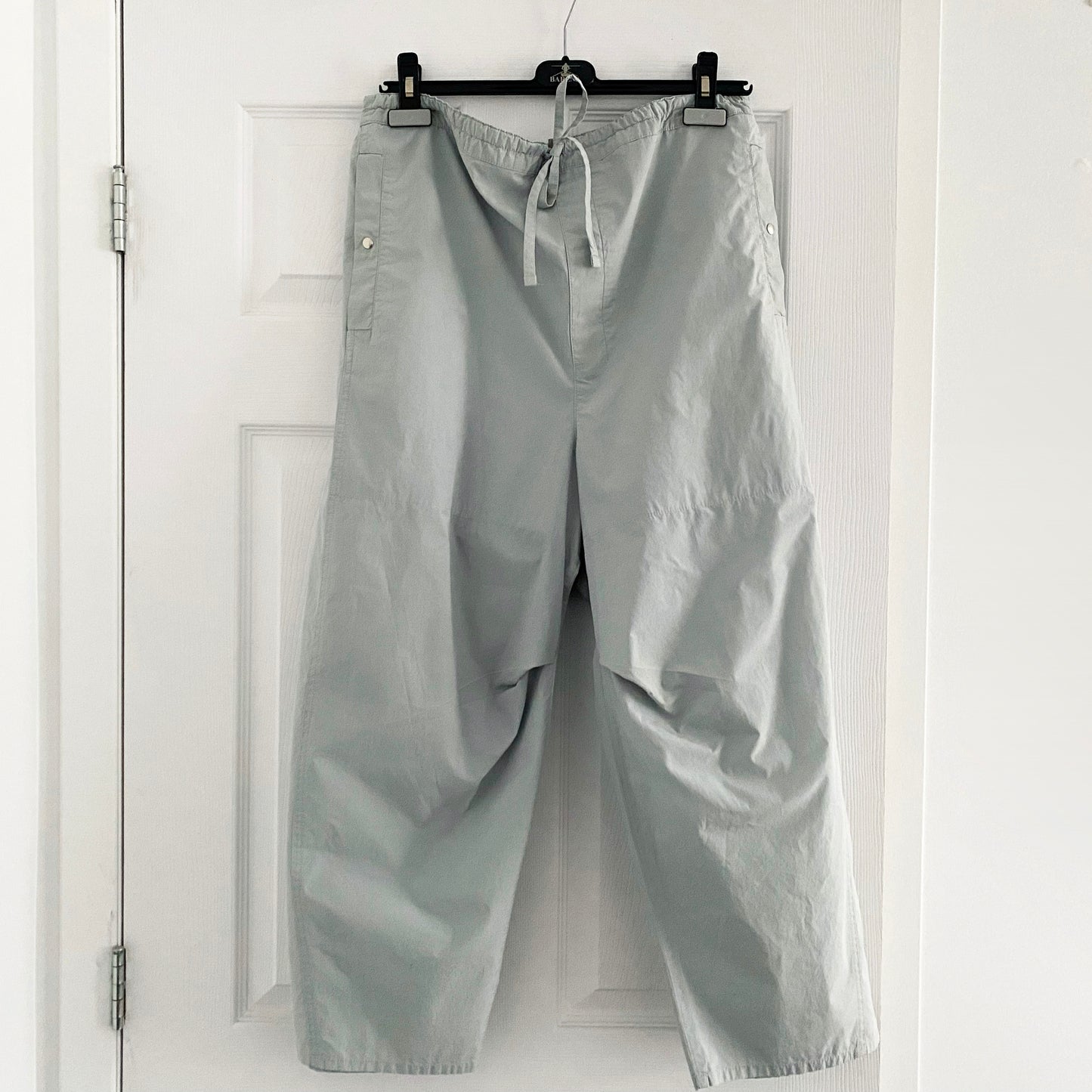 Lemaire Cotton Poplin Parachute Pants in Cloud Grey, size 34