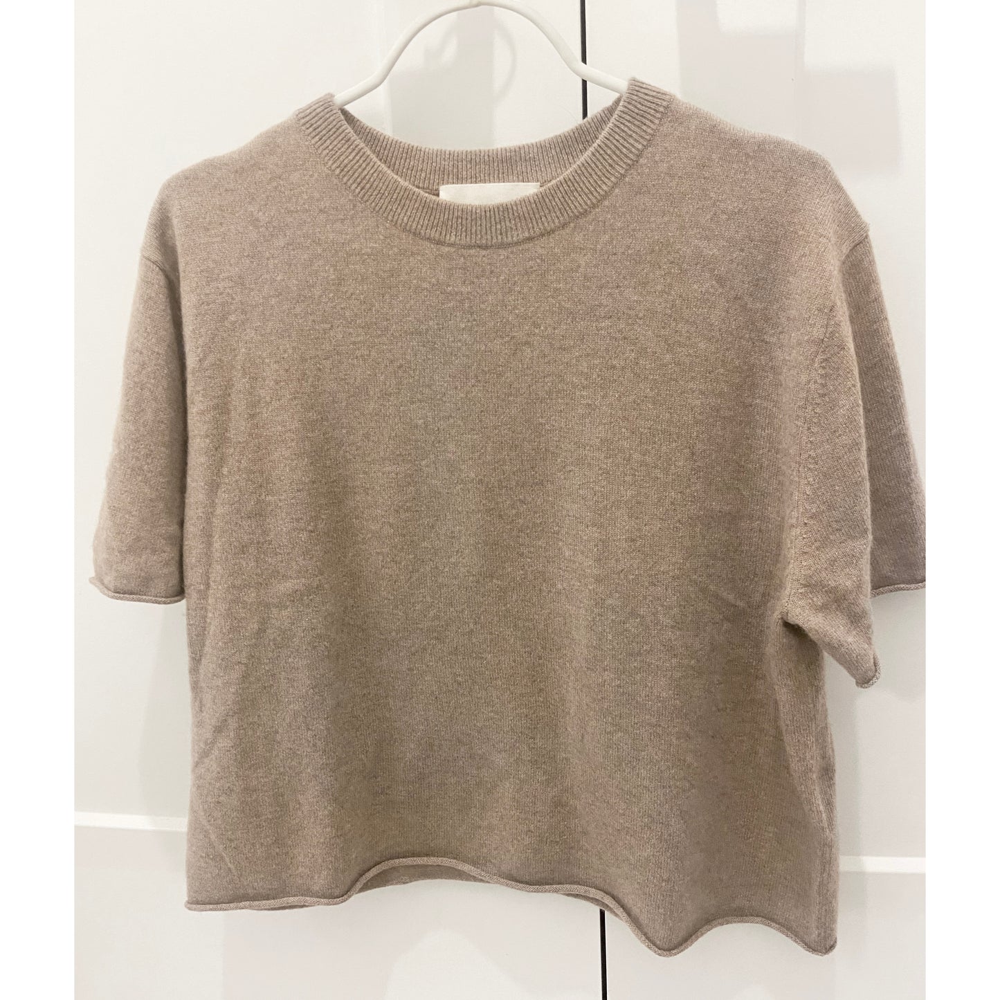 Lisa Yang "Cila" Cashmere Tee-Shirt in Cafe au Lait, size "0" (XS/S)