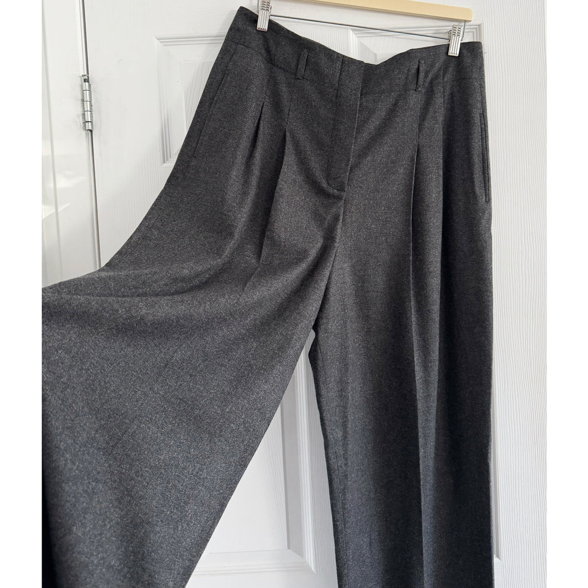 Loro Piana Wide Leg Pleated Grey Cashmere Trousers, size 46IT - fits like size 10 ish