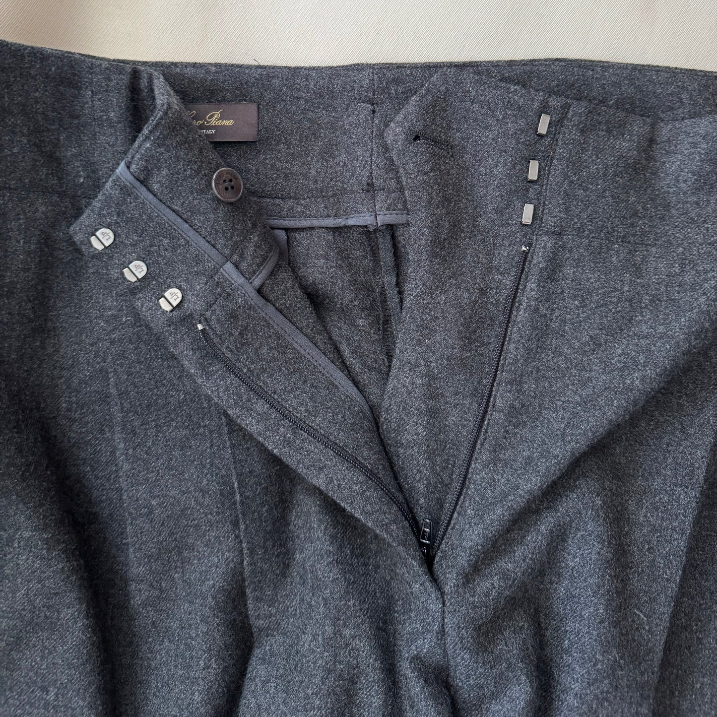 Loro Piana Wide Leg Pleated Grey Cashmere Trousers, size 46IT - fits like size 10 ish