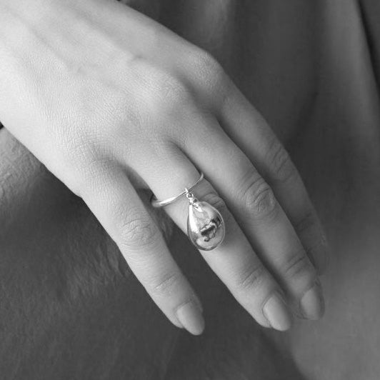 Mirit Weinstock Dangling Silver "Pearl" Ring, size 6.5