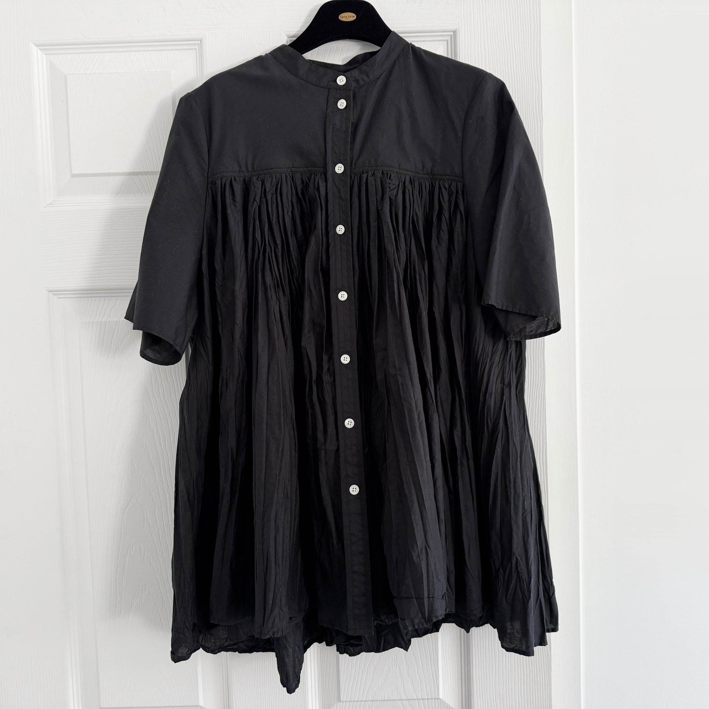 Mark Kenly Domino Tan "Baya" Top in Black, size 38 (size small ish)