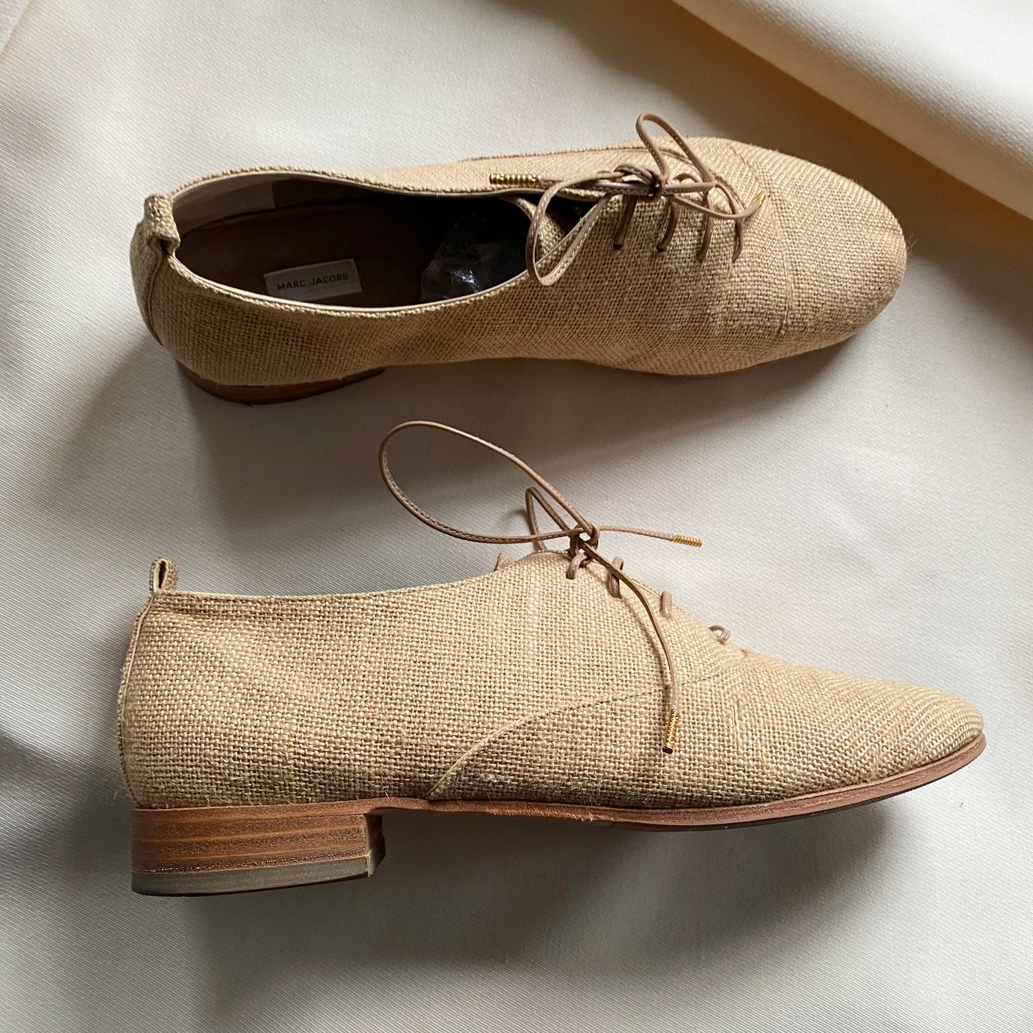 Marc Jacobs Raphia Oxfords, taille 42 (convient à un 10/10,5)