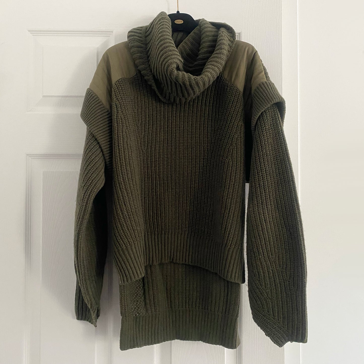 Marfa Stance Convertible Rib Crew Jumper in Olive Green, size Small