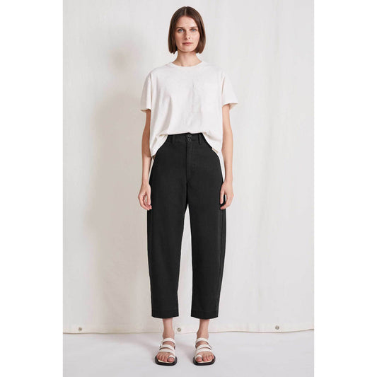 Apiece Apart Mari Barrel Pants in Black, size 2