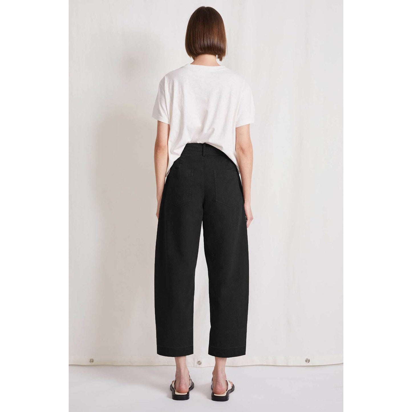 Apiece Apart Mari Barrel Pants in Black, size 2