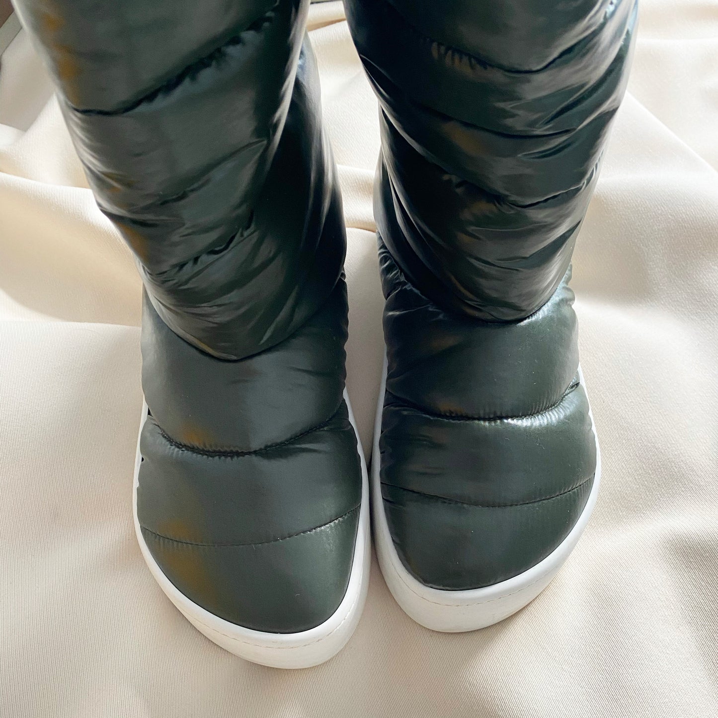 Marni Puffer Winter Boot in Green, size 39