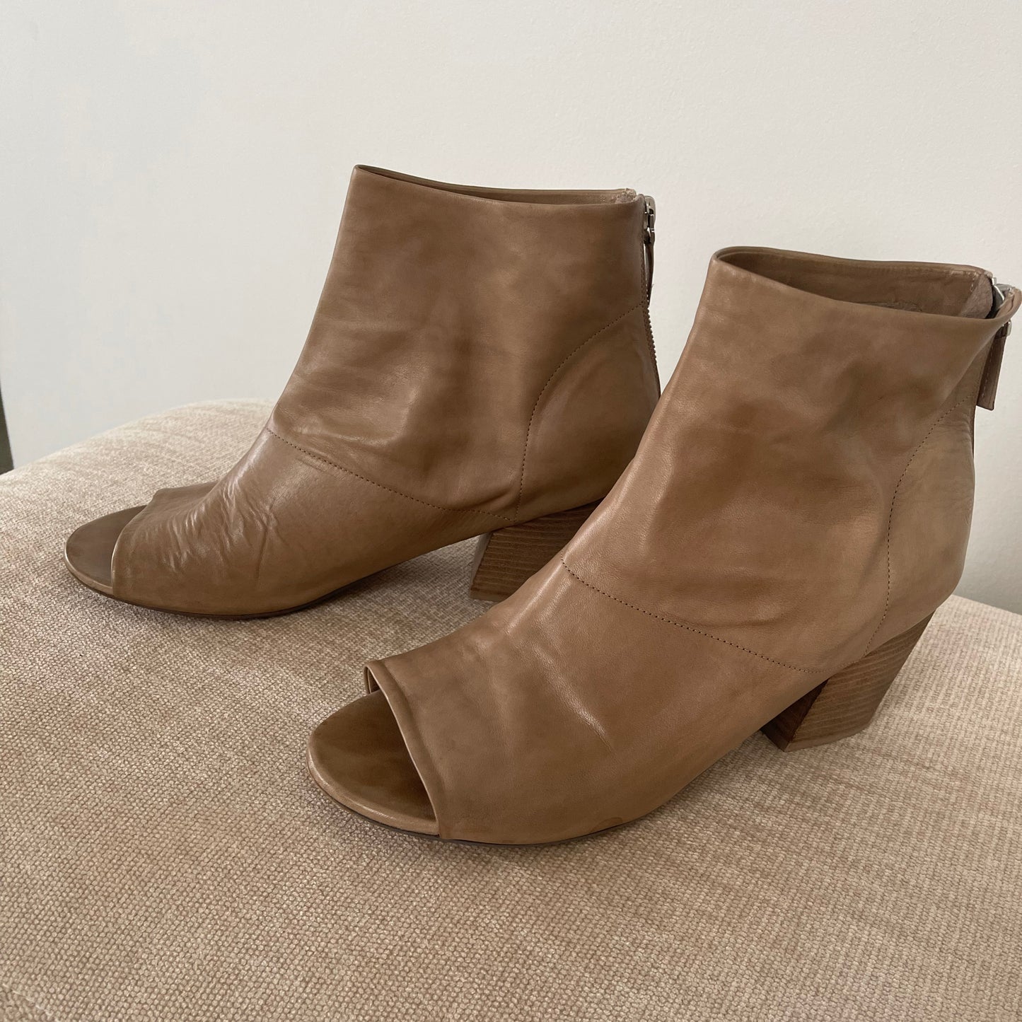 Bottines Peep Toe en cuir taupe Marsell, taille 41