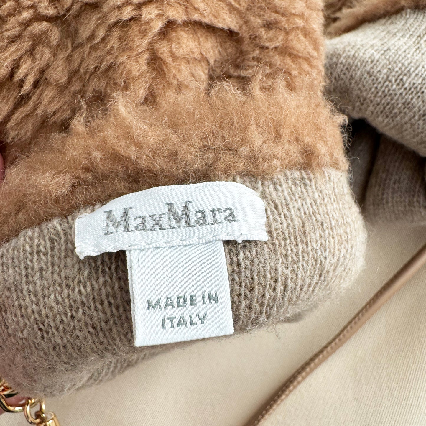 Max Mara Ombrato Teddy Mittens in Camel