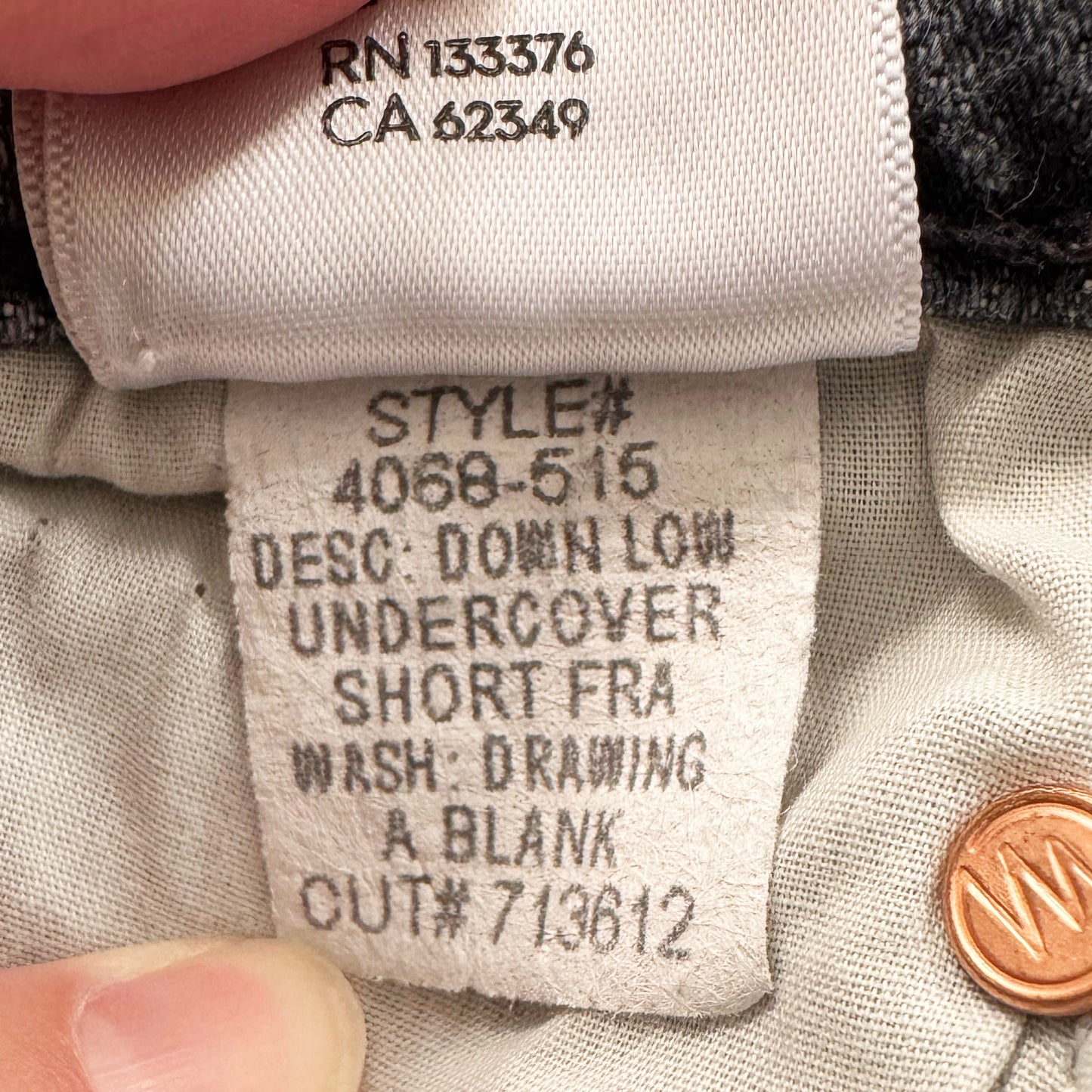 Mother Denim "Undercover" Frayed Shorts in "Drawing A Blank", size 27