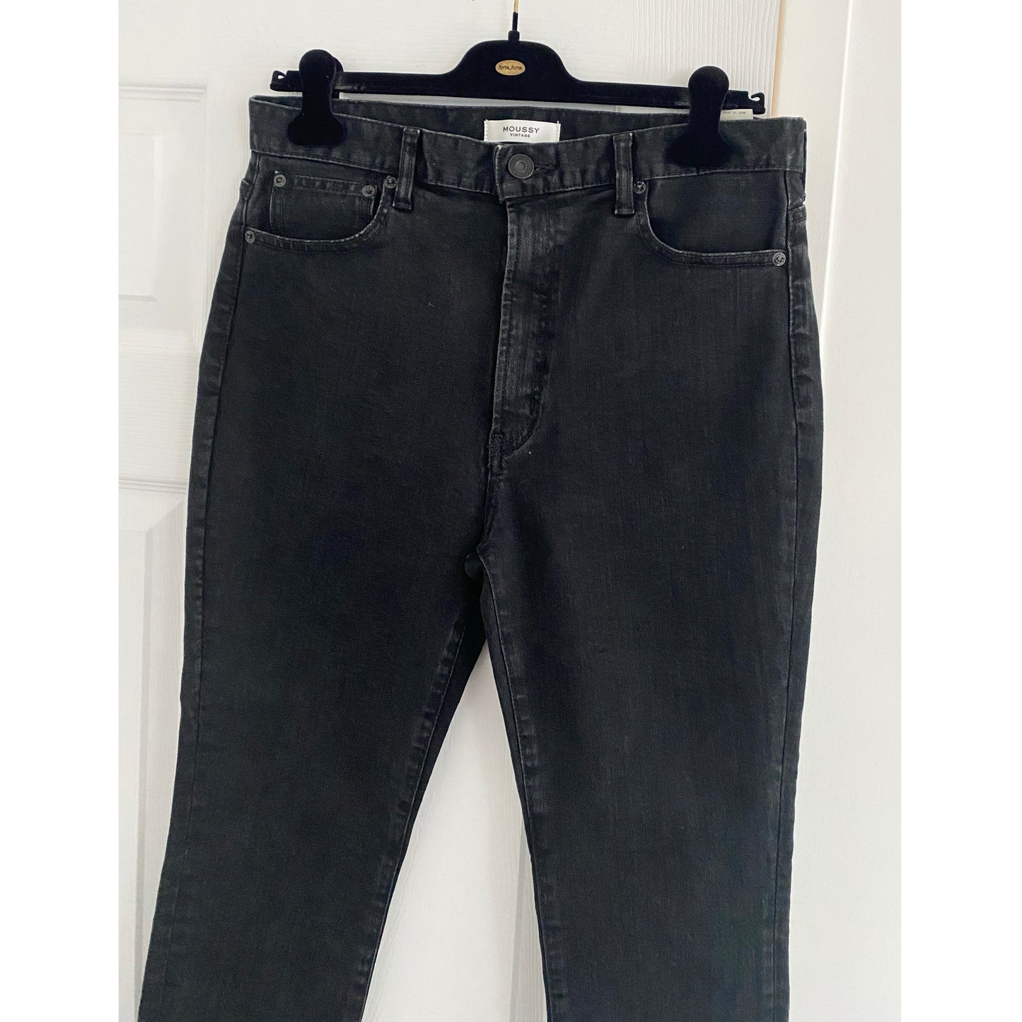 Moussy Vintage "FILER" High Waisted Skinny Jean in Black, size 31 (fits like 30