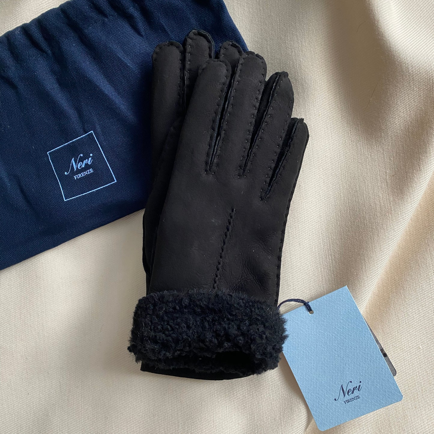 Neri Firenze Black Shearling Gloves, Size Small