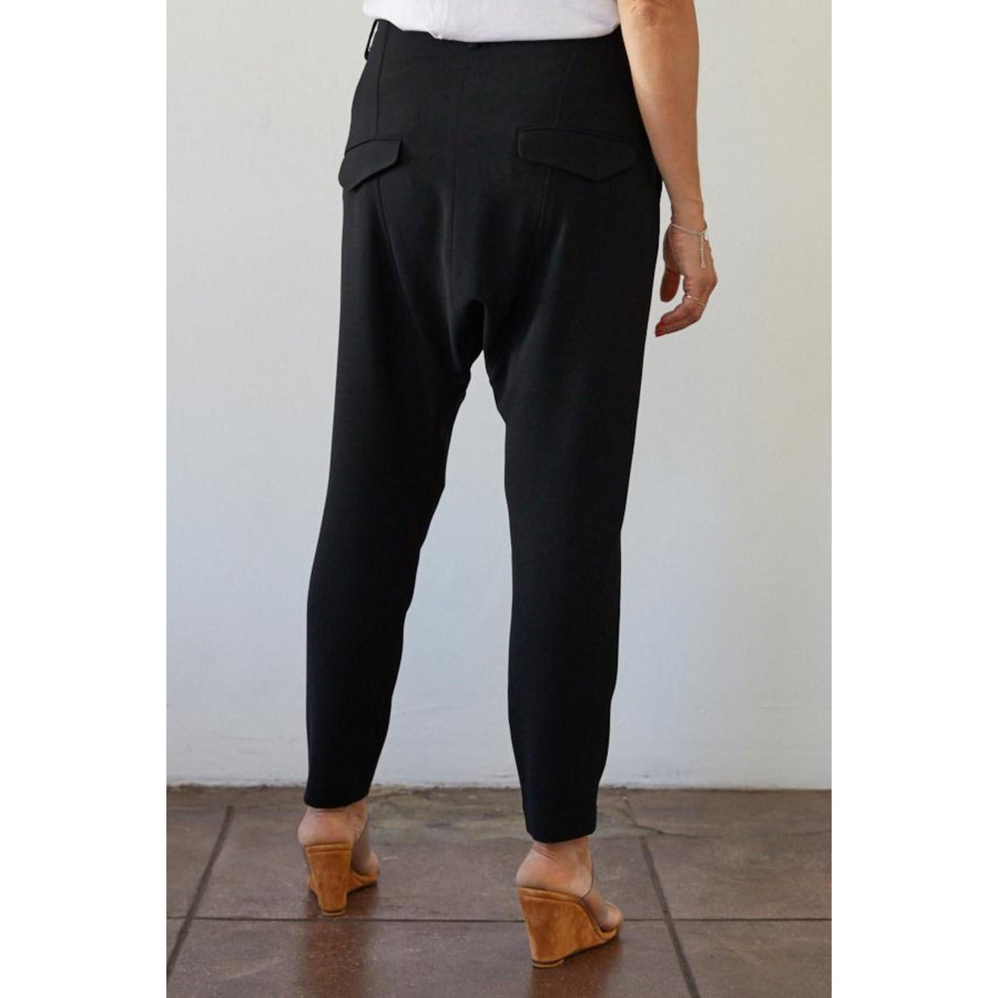 Nili Lotan Crepe Paris Pants in Black, size 4