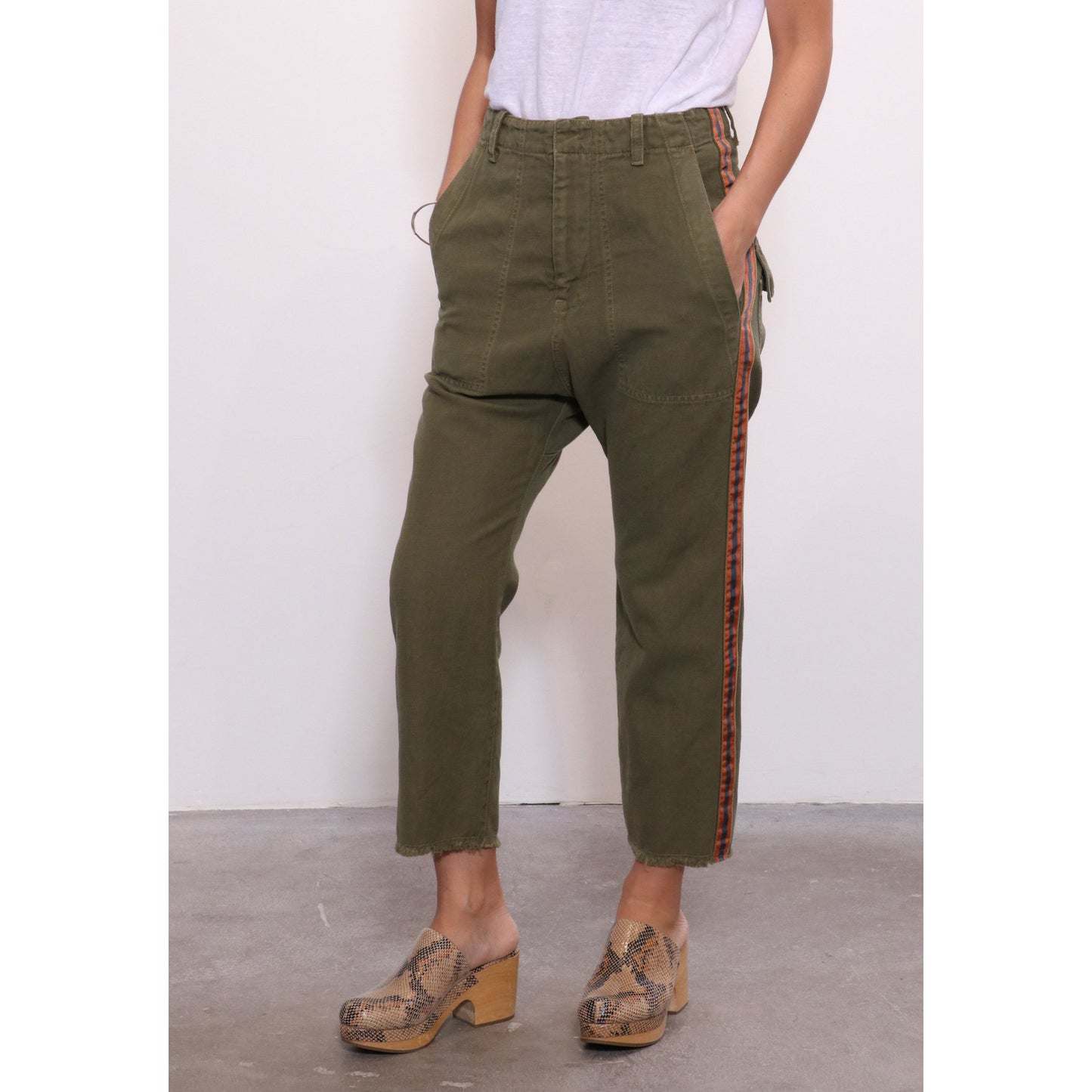 Nili Lotan "Luna" Pants in Army Green w Stripe, size 4