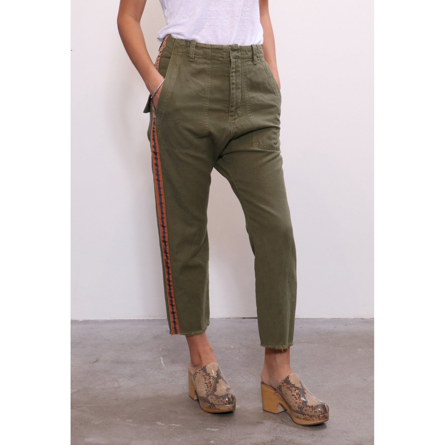 Nili Lotan "Luna" Pants in Army Green w Stripe, size 4