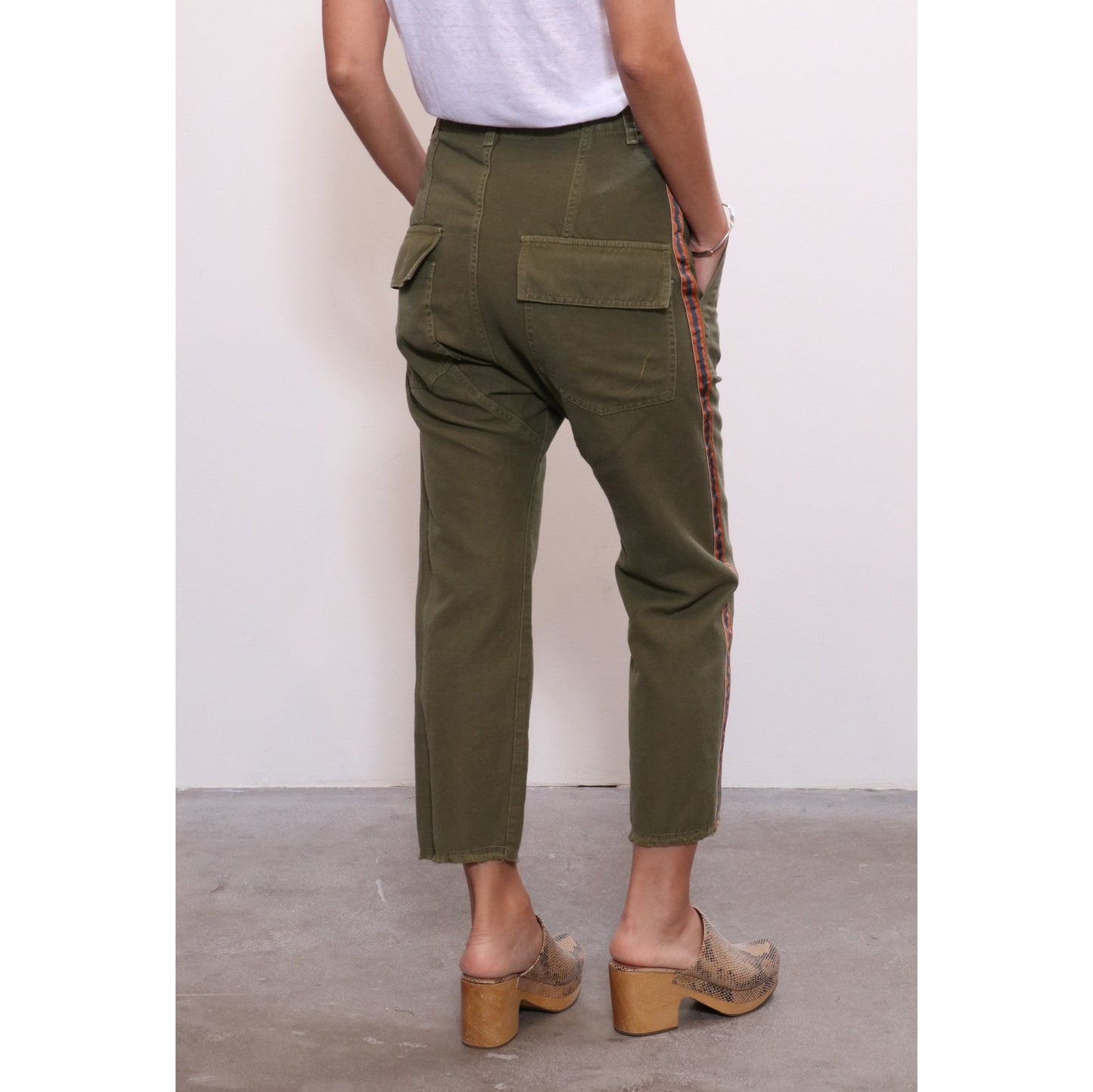 Nili Lotan "Luna" Pants in Army Green w Stripe, size 4