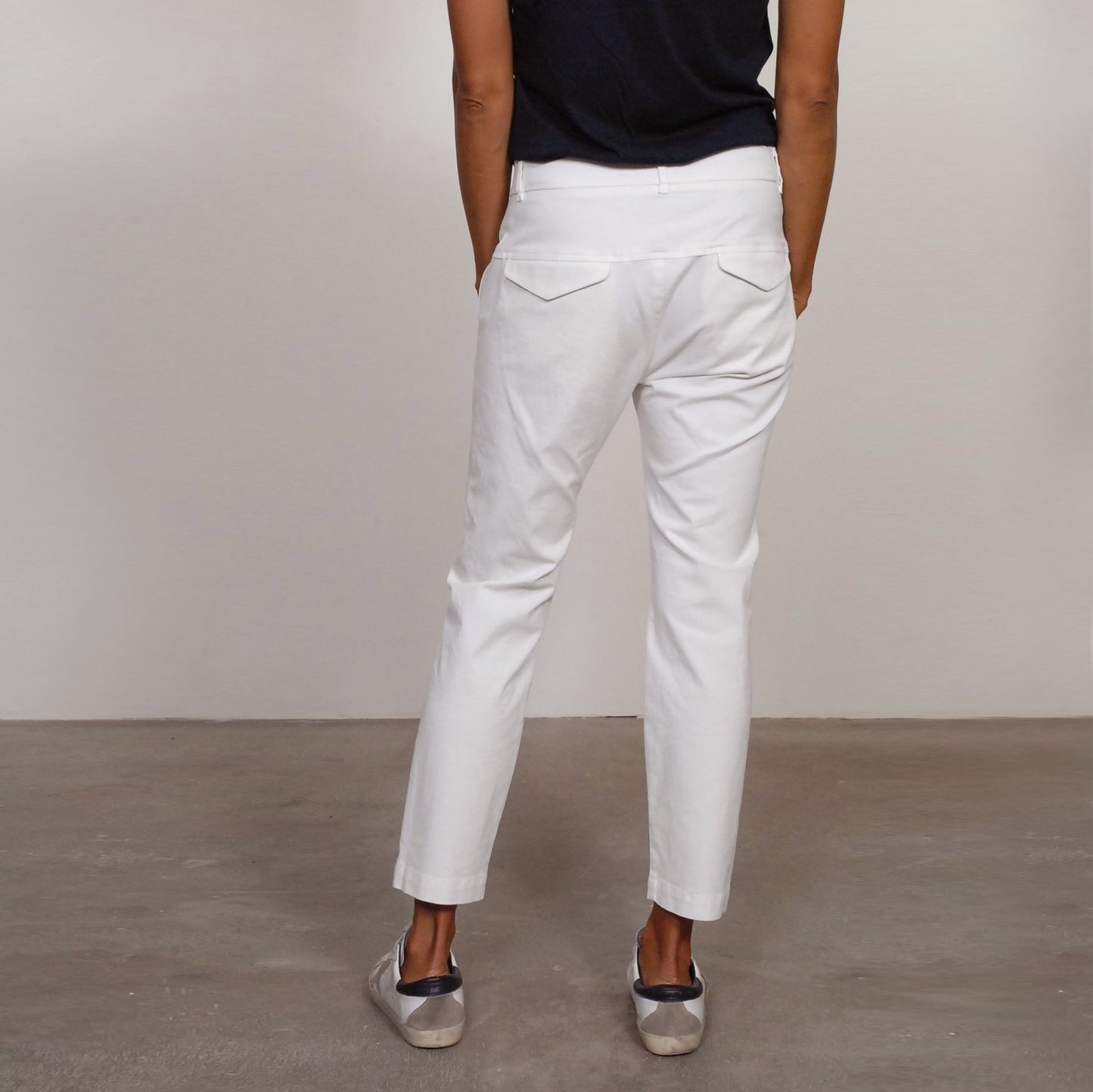 Nili Lotan "Tel Aviv" pants in "Eggshell", size 10