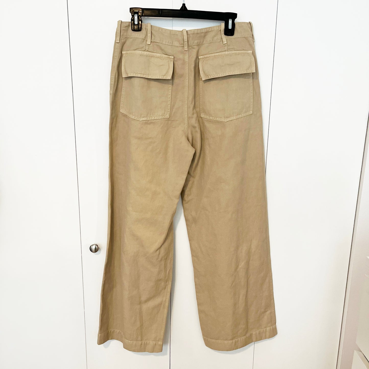 Pantalon Nili Lotan Leon Boy en grès, taille 10