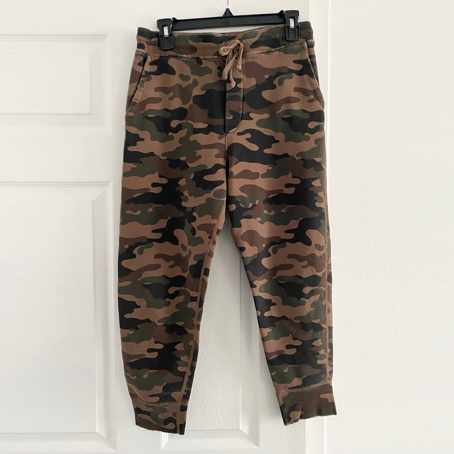 Nili Lotan "Nolan" Sweatpant in Brown Camo Print, size Small