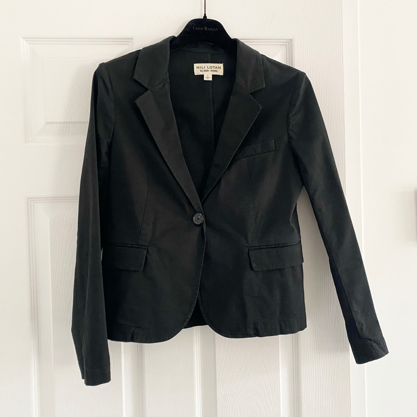 Nili Lotan "Brad" Stretch Cotton Twill Blazer in Black, size 2