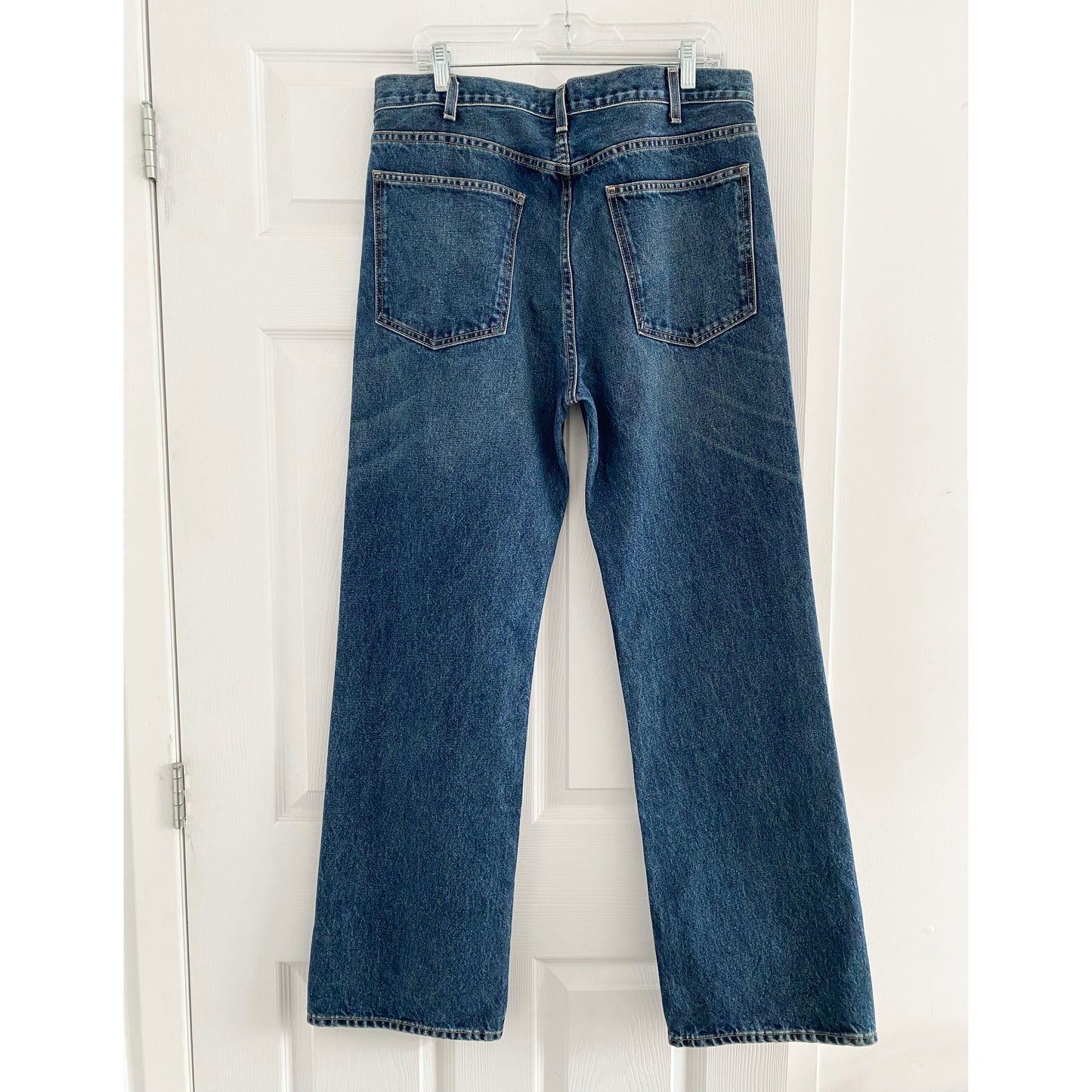 Nili Lotan "Mitchell" Jeans in Simon Wash, size 30 (fits like 30/31)